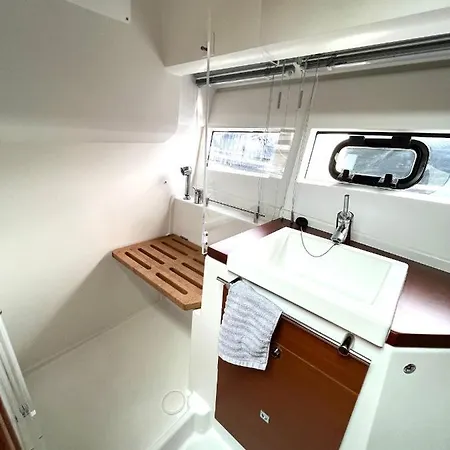 بوتيل Sonnige Yacht Boot Ein Ferienhaus Auf Dem Wasser *