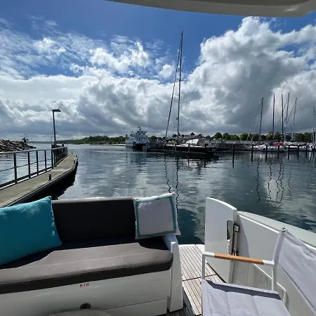 Sonnige Yacht Boot Ein Ferienhaus Auf Dem Wasser Kiel